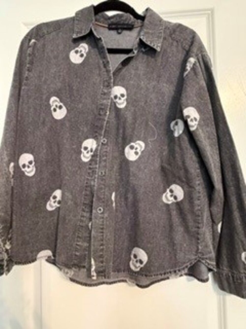 NWOT - Jane + Delancey Skull Print Button-Down Shirt